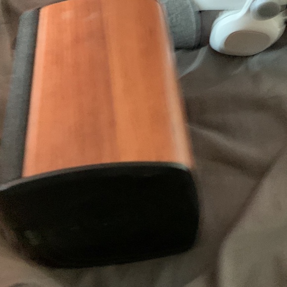 Blue tooth speaker - Picture 2 of 3